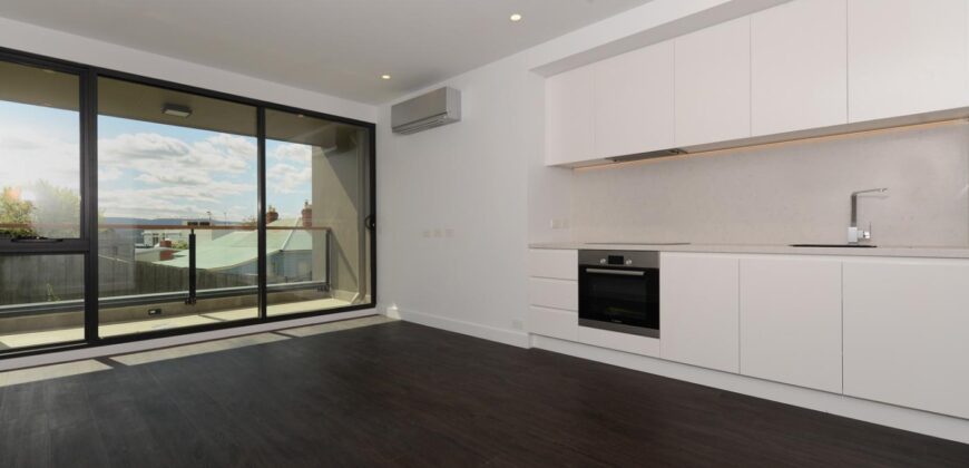 Brand New 1 Bedroom Apartment In First Class Location